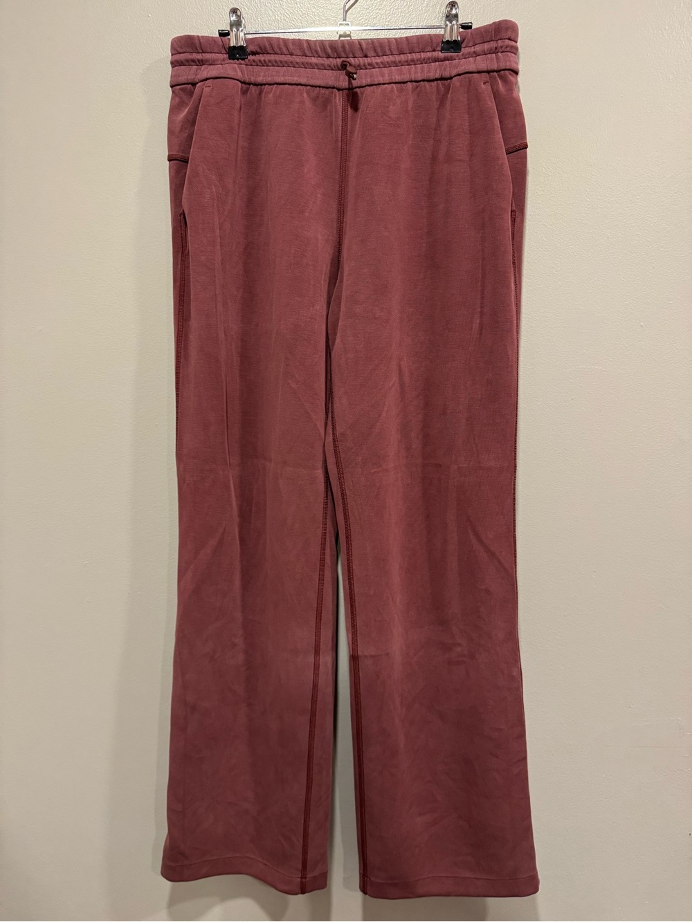 Lululemon Softstreme High-Rise Pant in Red Merlot Size 10